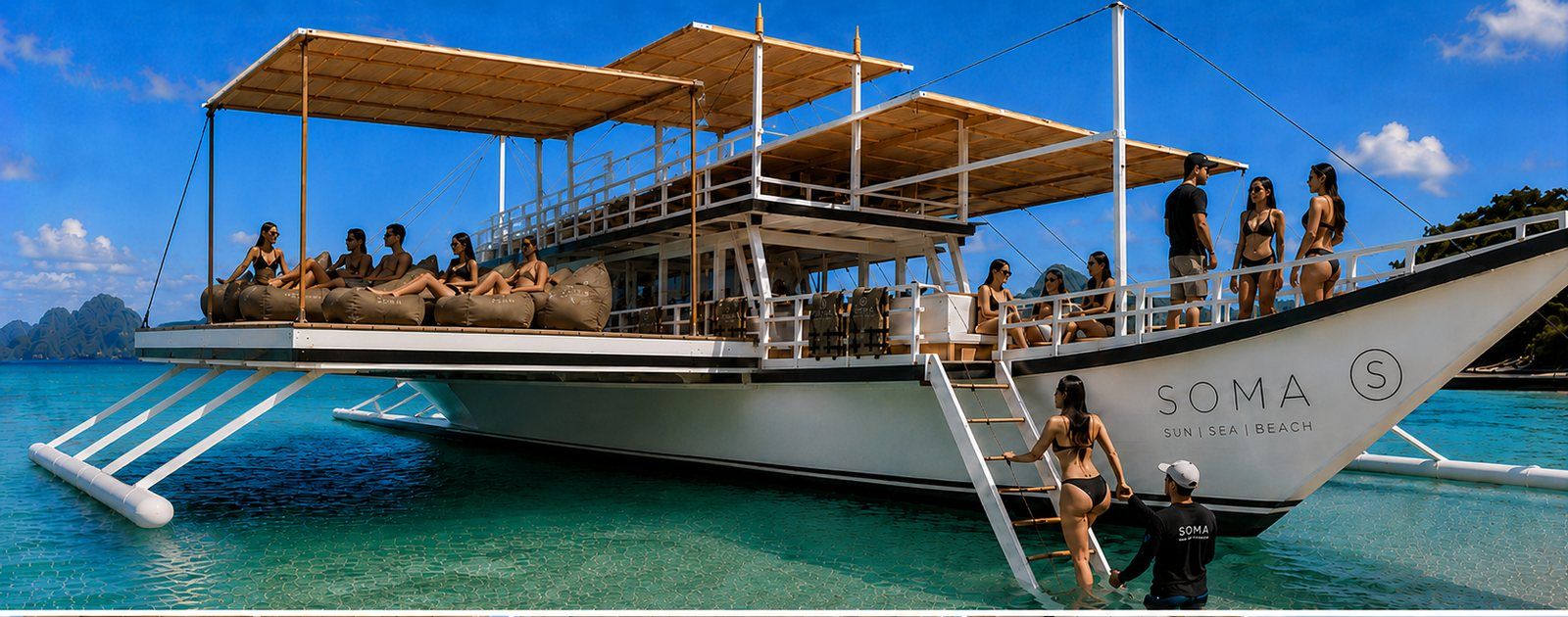 A SOMA outrigger with its deck, seating and shade detailed
